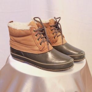 Duck Boots Shearling Lined size 9